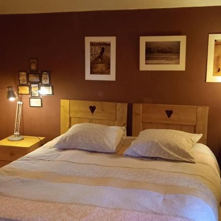 Le Mas Franc Bed and Breakfast Enveitg Esterno foto